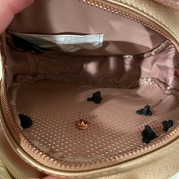 Rose gold lounge fly pin collector backpack - Picture 5 of 5